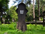Cmentarz wojenny nr 60 na Przeczy Maastowskiej. Odtworzona w 2002 r. drewniana macewa Mendla Broda, onierza polegego w 1915 roku