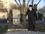 Duvid Singer na cmentarzu ydowskim w Lublinie