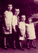 Dzieci Mosze Arona Michałowskiego. Cała czwórka zginęła podczas Holocaustu