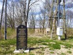 Wilica - pomnik i supy linii elektrycznej na cmentarzu ydowskim